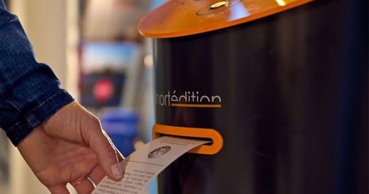 Pleasant moments with free stories vending machines!